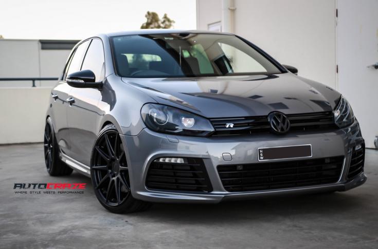 VOLKSWAGEN GOLF ESSEN SATIN BLACK